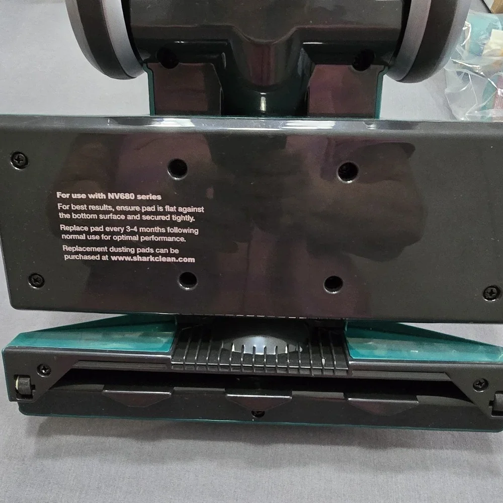 Shark nv680 dust